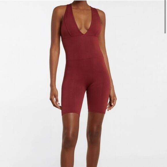 Live the Process Women's V-Neck Jumpsuit with Shorts Performance Red Size Medium - Picture 1 of 9